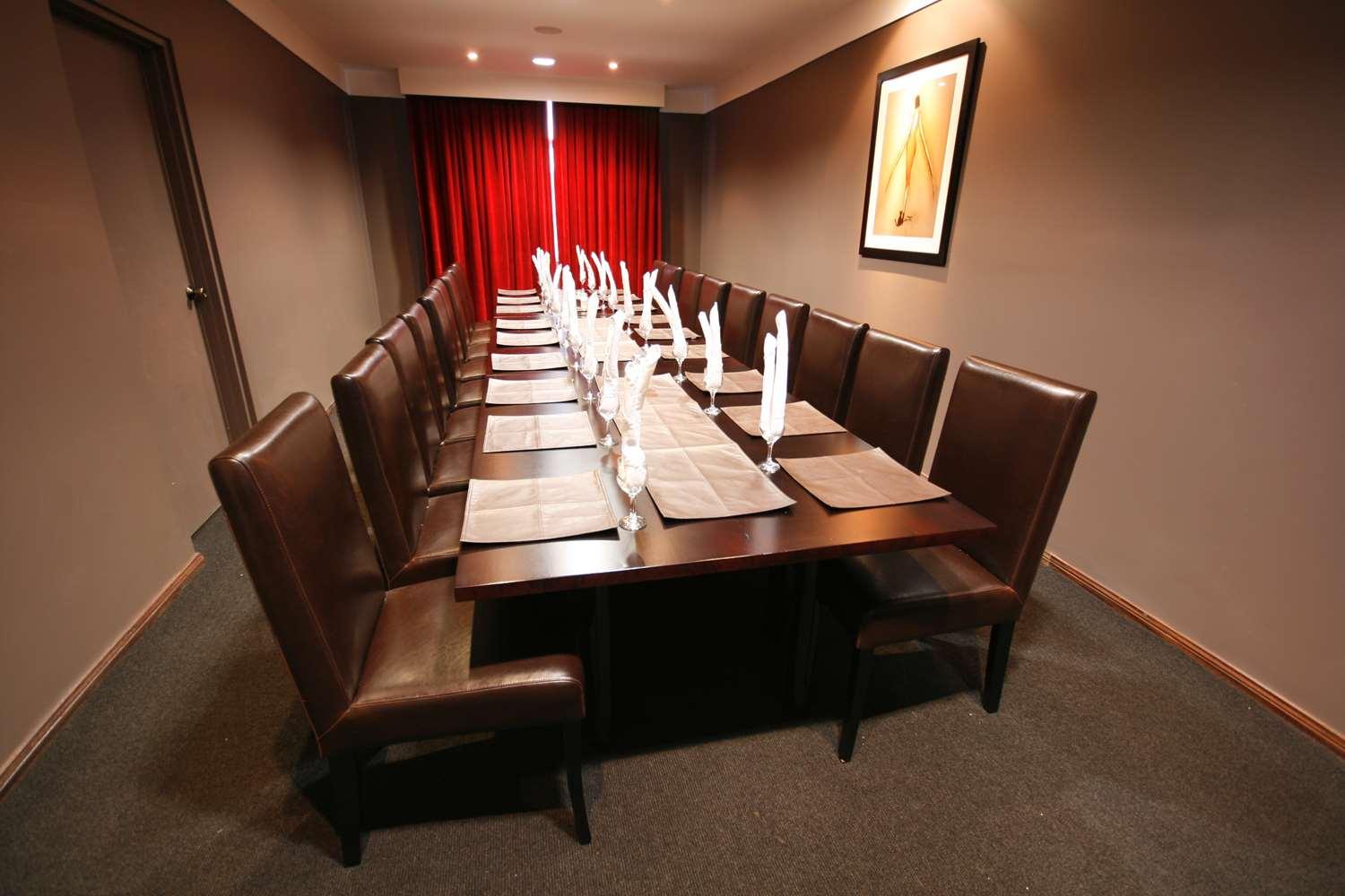 Best Western Plus غولبورن المطعم الصورة